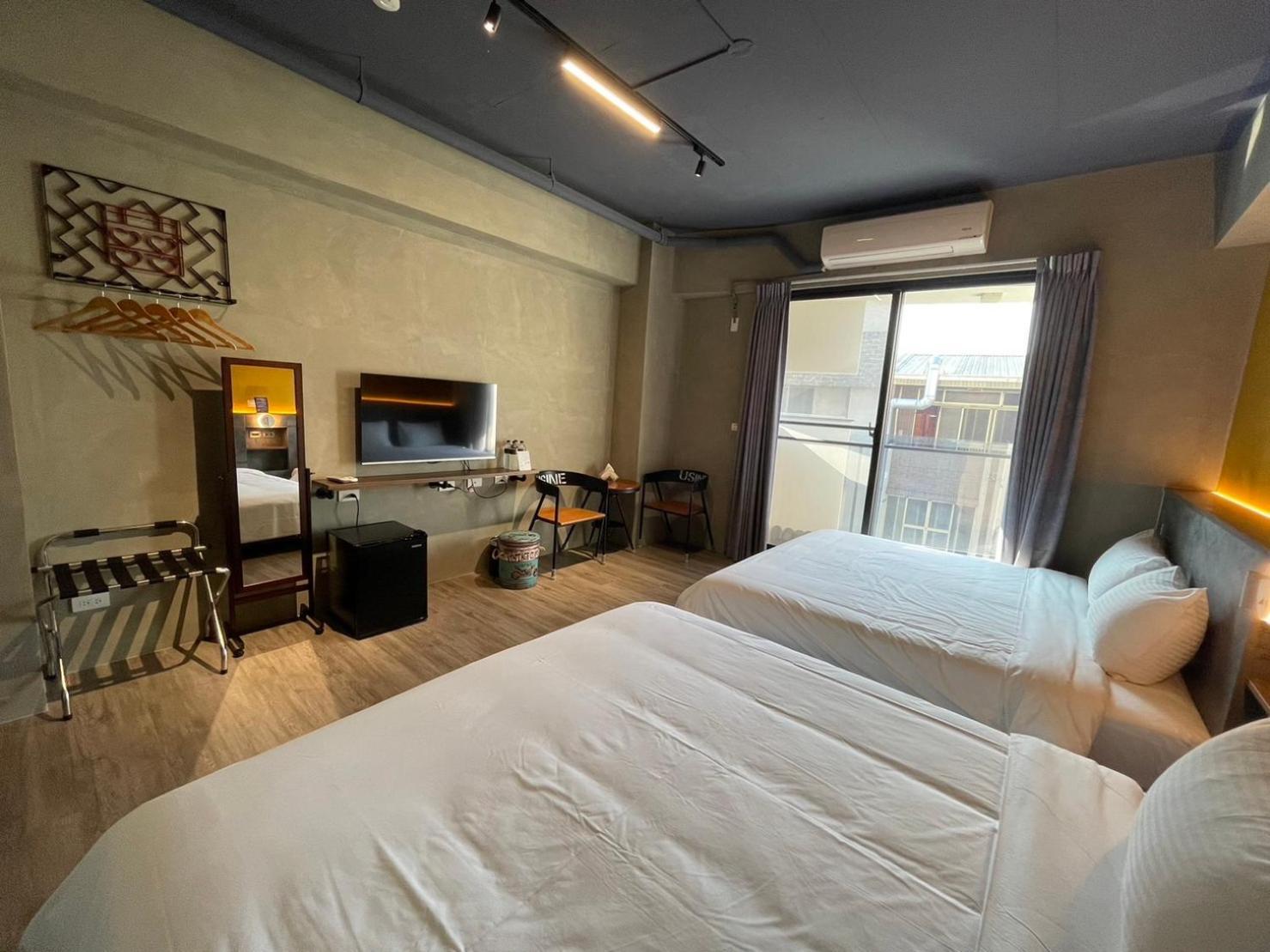 Long Lang Homestay Tainan Exterior photo